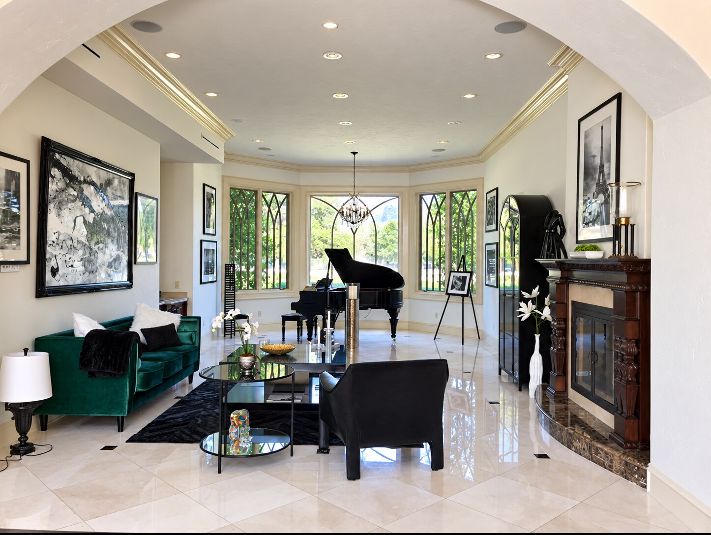 Bright living room with painted walls, a detailed ceiling and crown molding